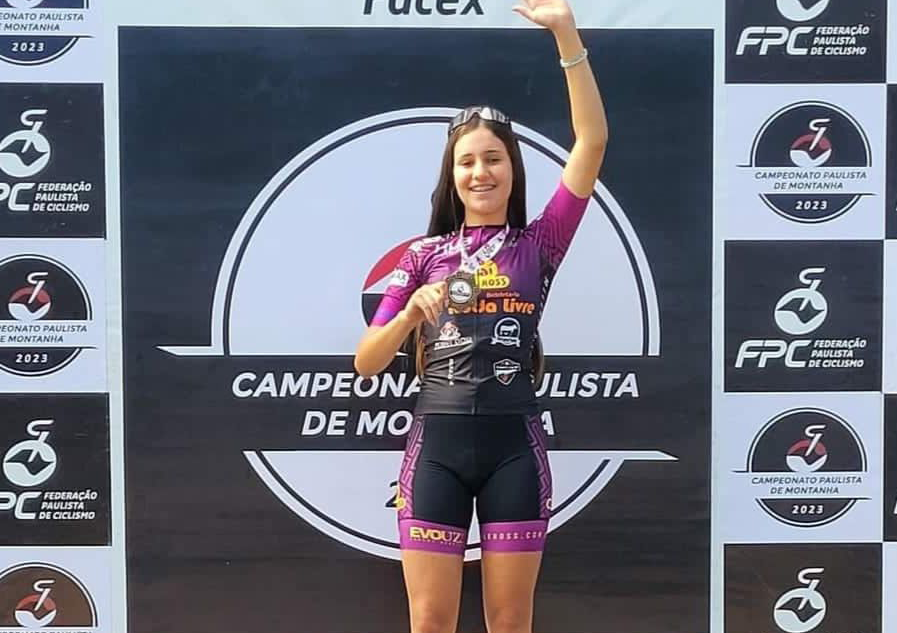 ATLETA LÍVIA MARTINS SE TORNA CAMPEÃ PAULISTA DE MONTANHA 2023 NA CIDADE DE MAIRIPORÃ, SP